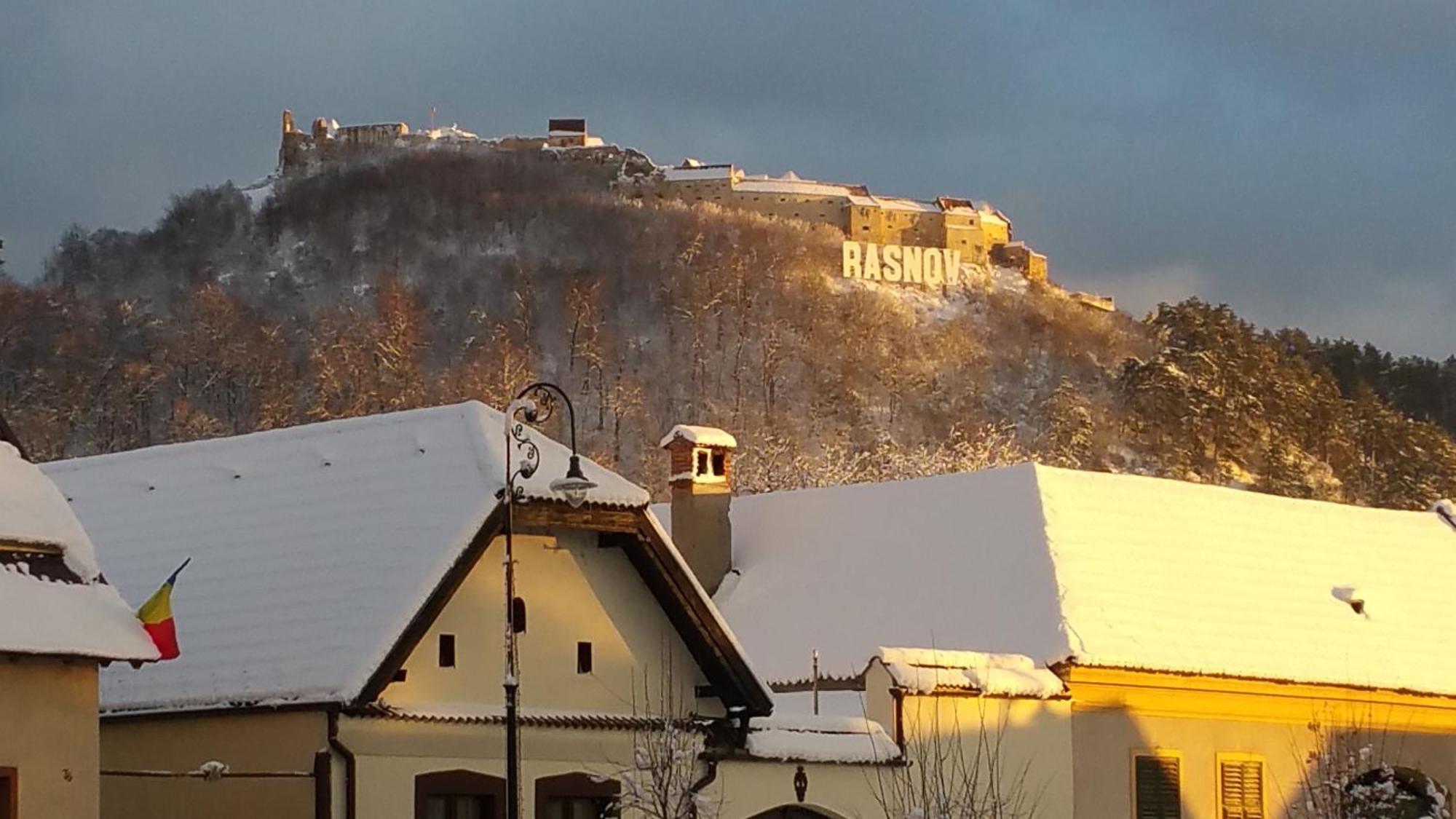 Casa Bergwald Apartment Rîşnov Екстериор снимка